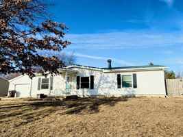 featured image of 2406 Robin Rd