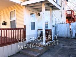 featured image of 939 S Market St
