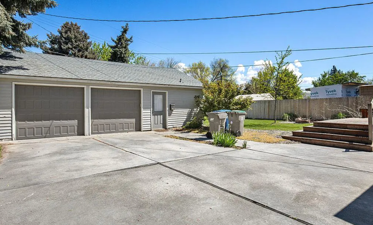 5524 W Sites Dr - Photo 3 of 38