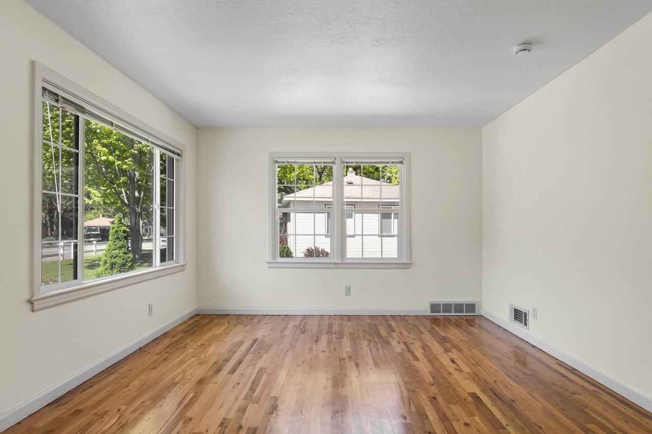 5524 W Sites Dr - Photo 7 of 38