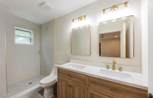 featured image of 2254 Shore Rd