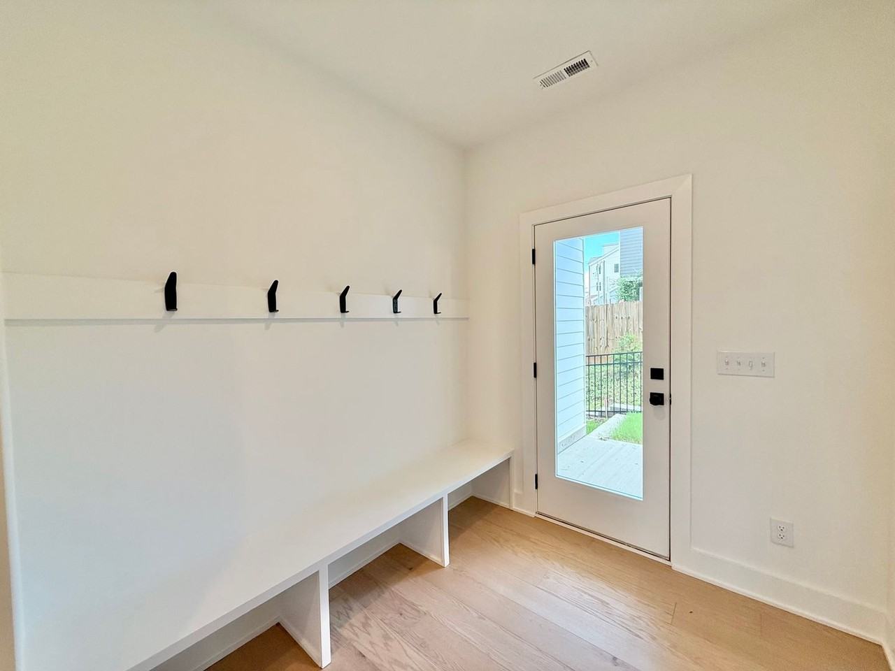 624 Rocky Knob Ct - Photo 2 of 29