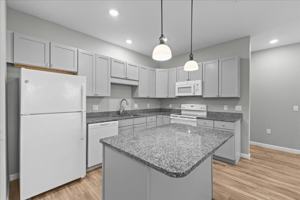 featured image of 31 Cottonwood Dr