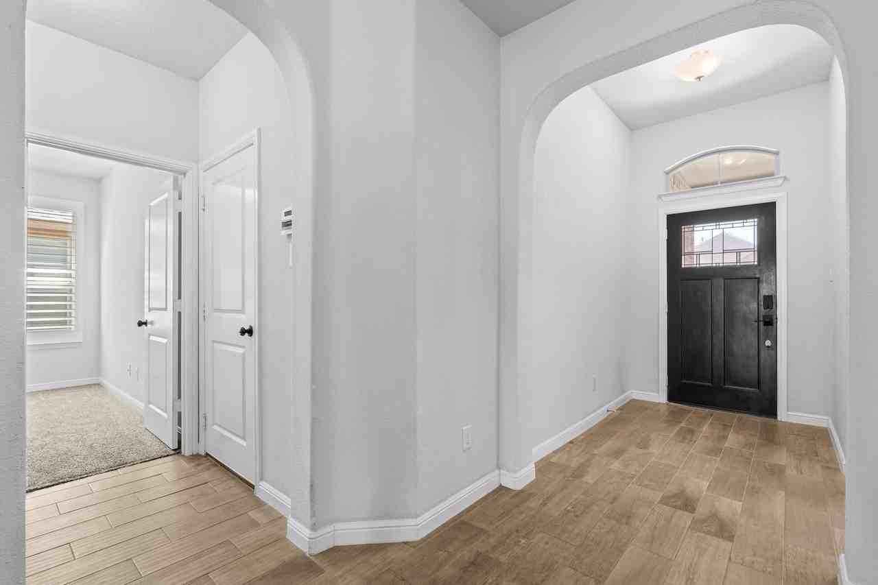 1600 Bunting Dr - Photo 3 of 22