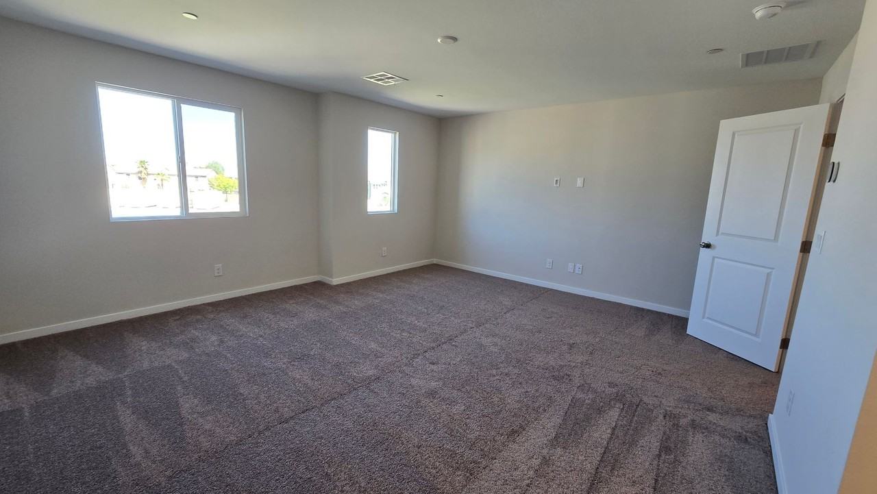 853 Angwin Ln - Photo 3 of 26