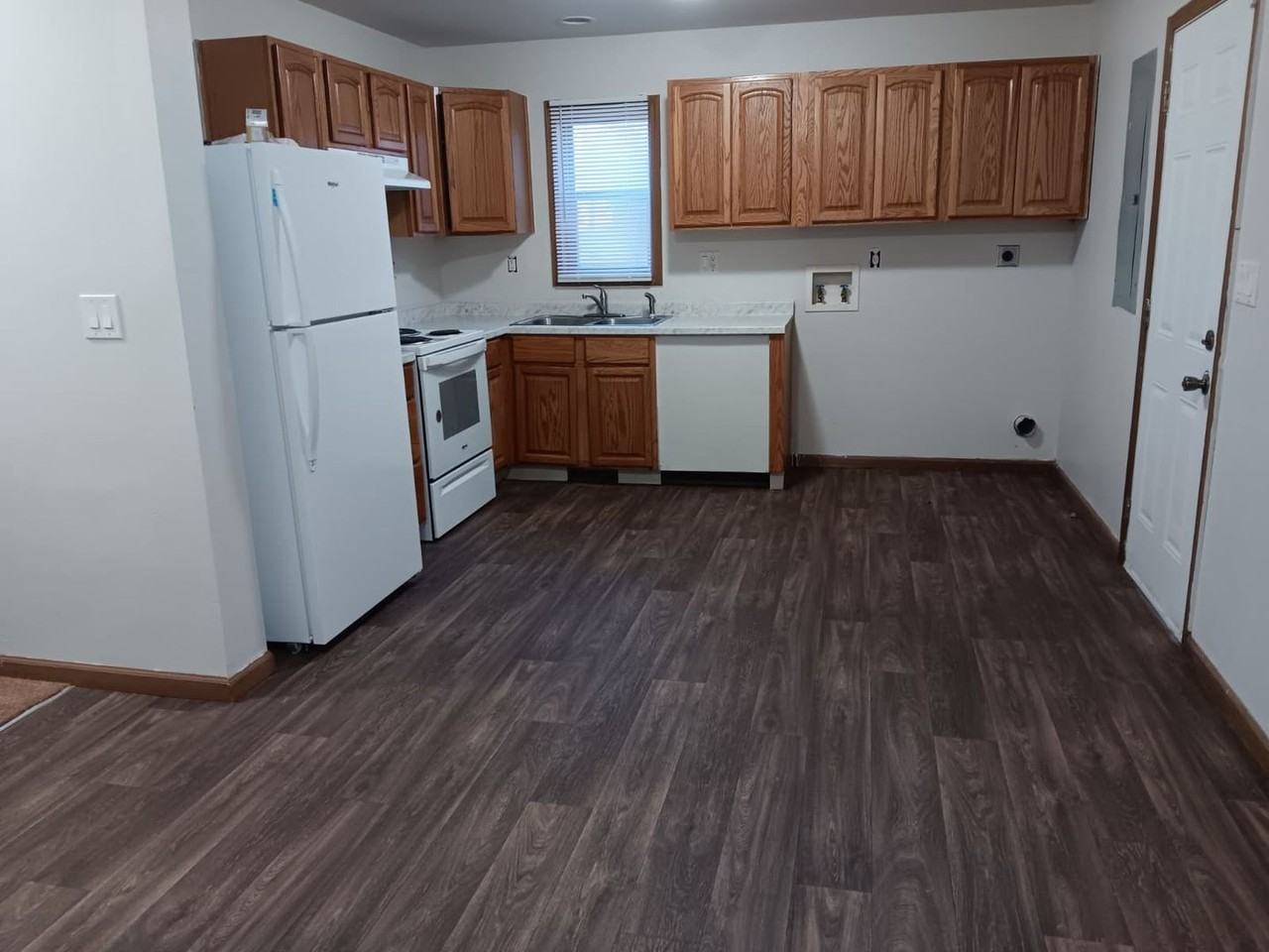 306 S Yellow Springs St - Photo 4 of 11