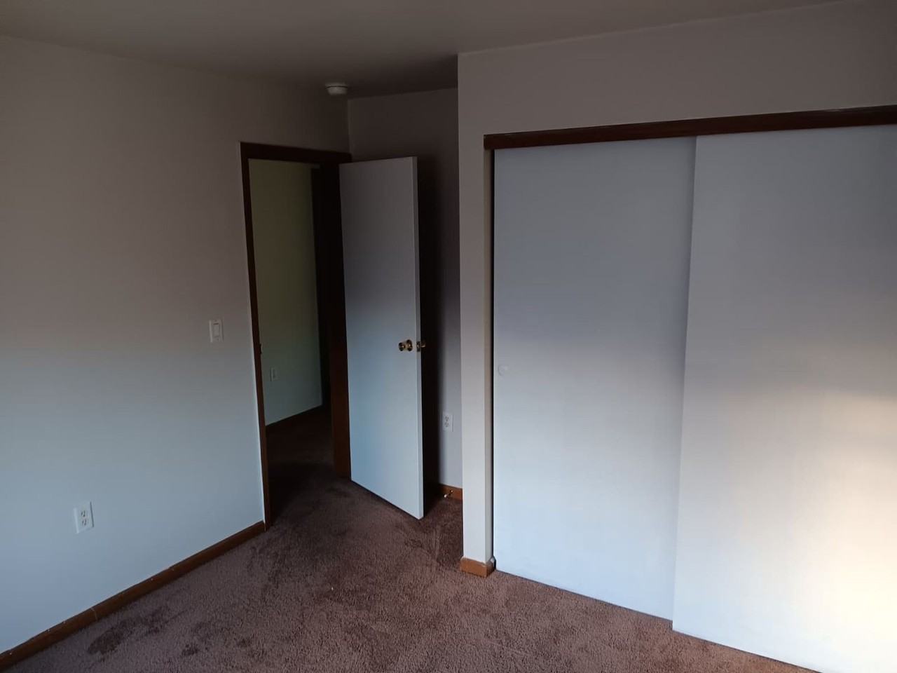 306 S Yellow Springs St - Photo 7 of 11