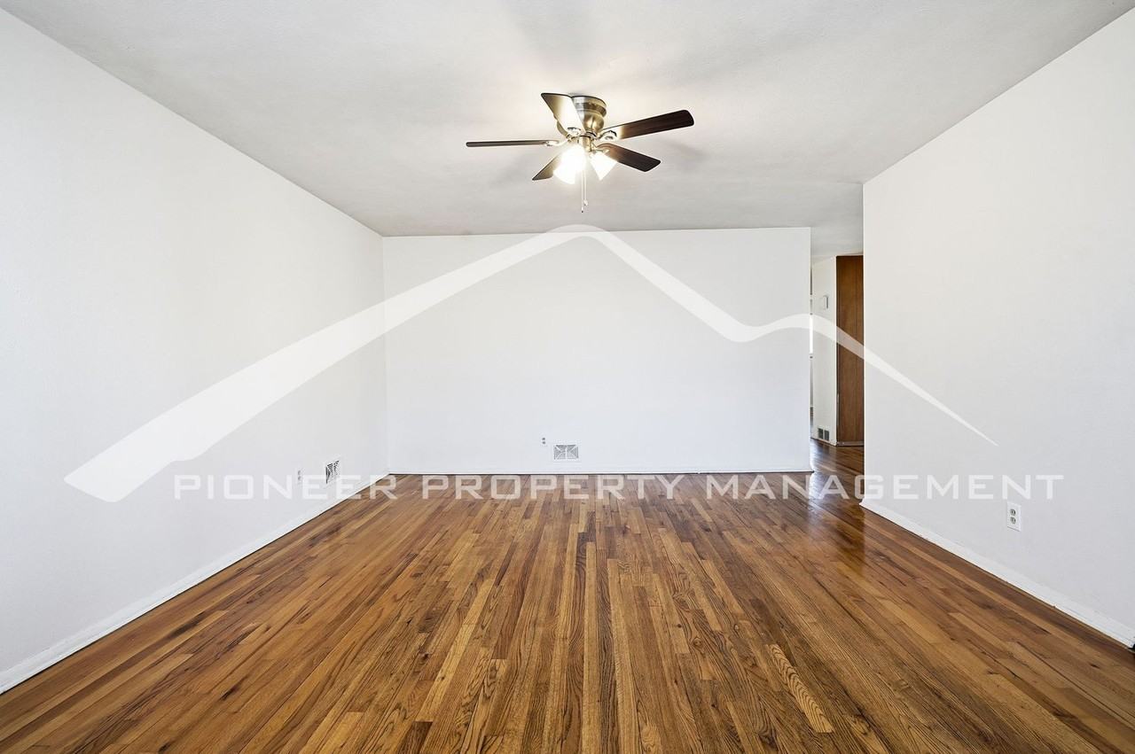 3077 Cimarron St - Photo 2 of 21