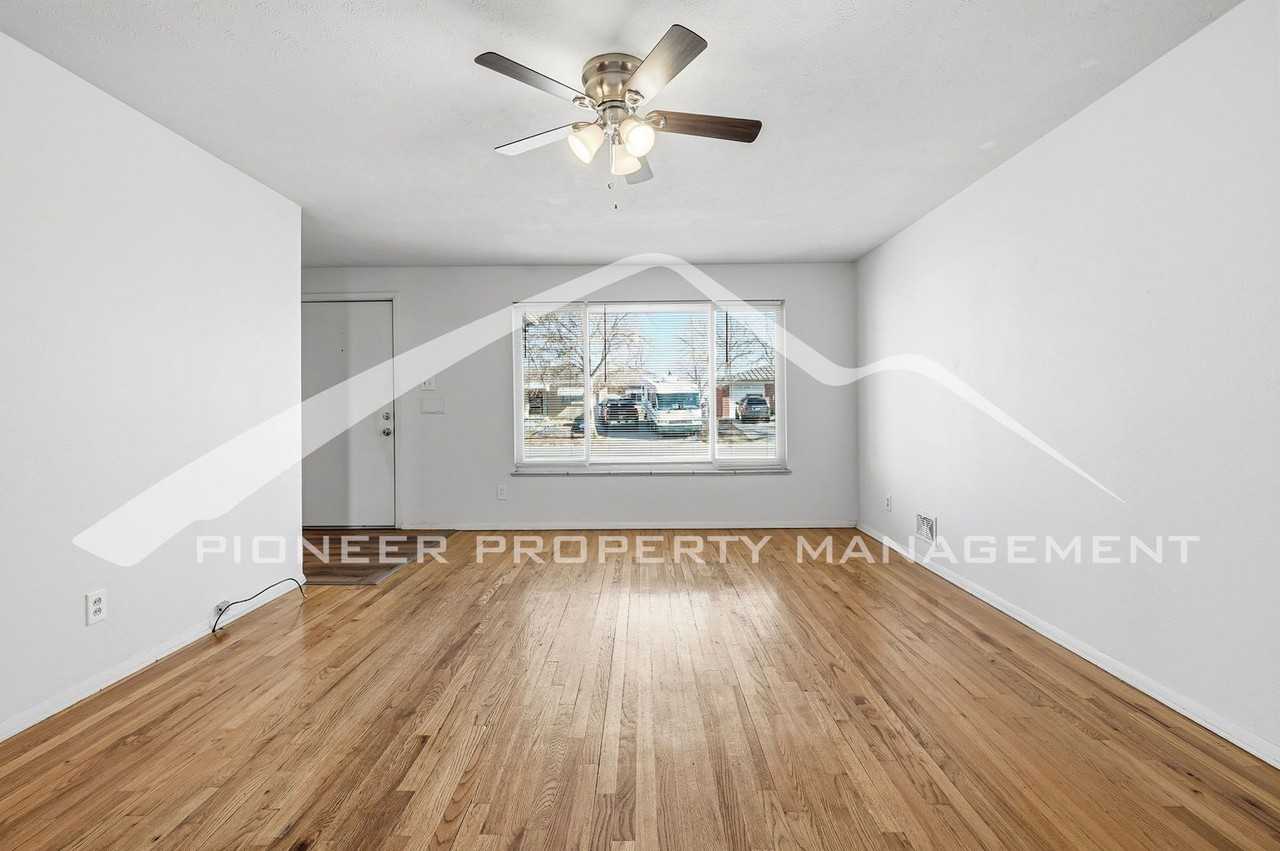 3077 Cimarron St - Photo 3 of 21