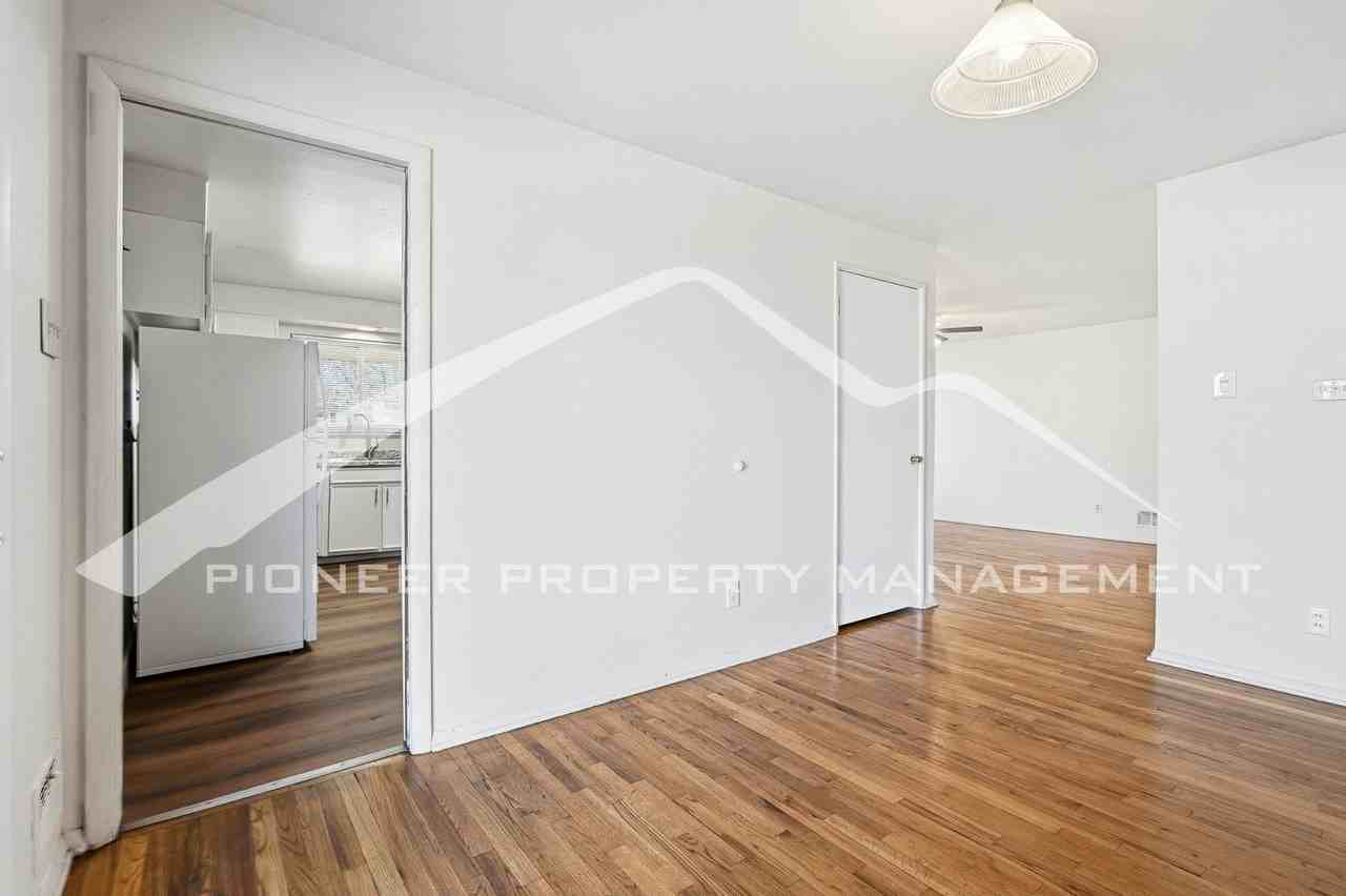 3077 Cimarron St - Photo 5 of 21