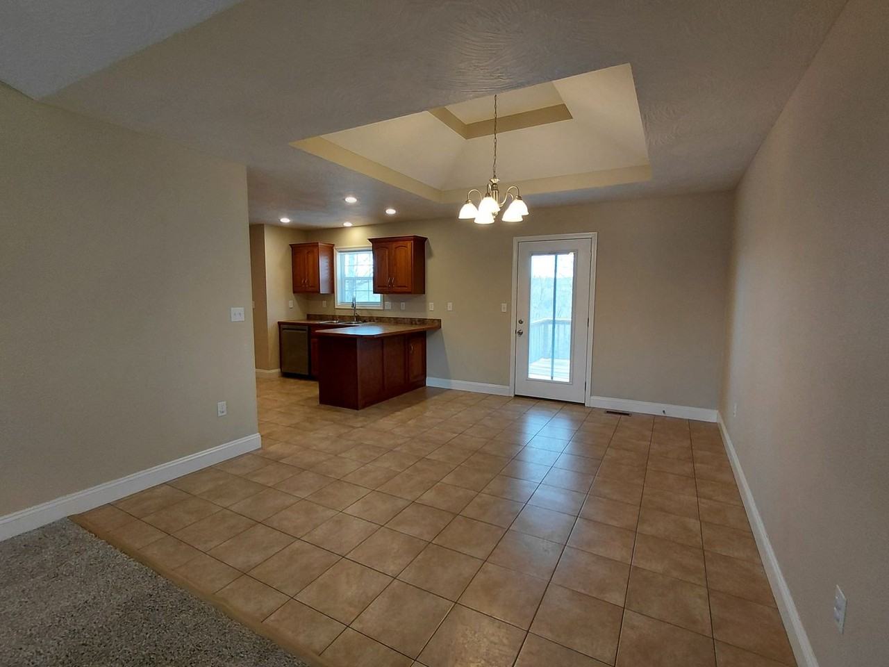 16250 Heartland Ln - Photo 3 of 17