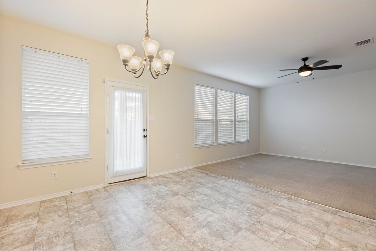 13609 James Buchanan St - Photo 3 of 21