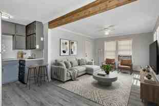 305 N Robinson St, Cleburne, TX - Photo 1 of 1