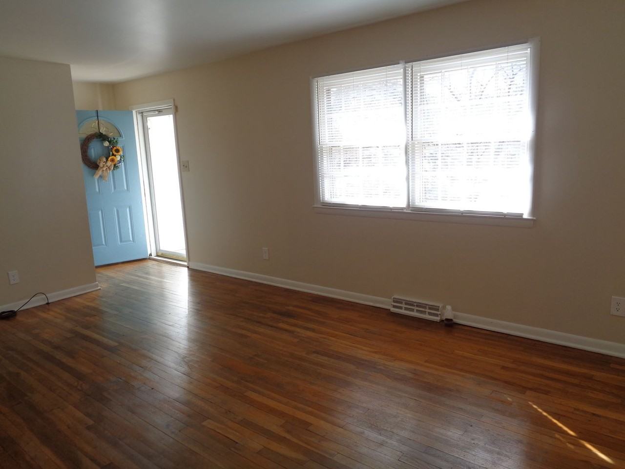 515 Shamel Ct - Photo 4 of 18