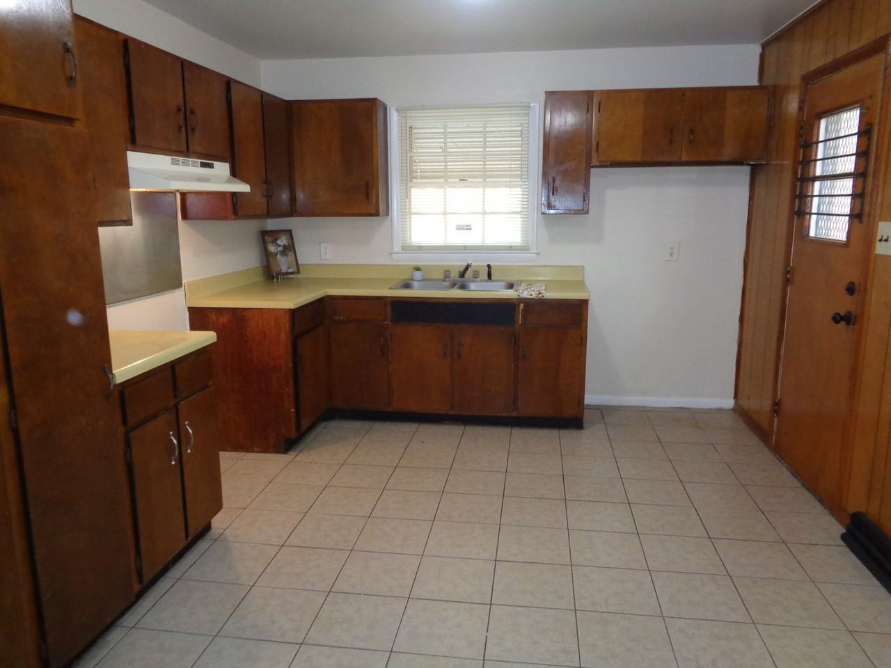 515 Shamel Ct - Photo 6 of 18