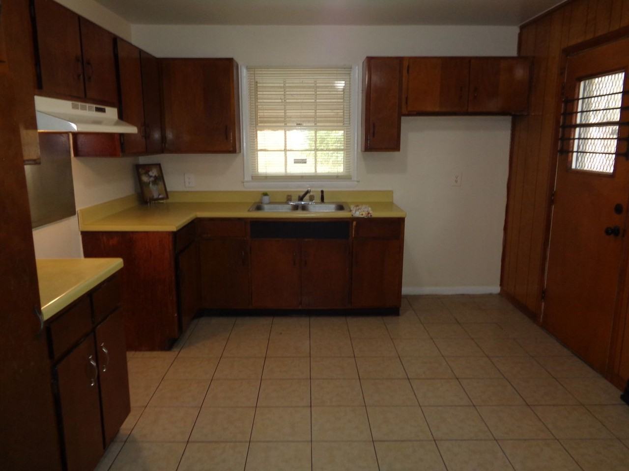 515 Shamel Ct - Photo 7 of 18