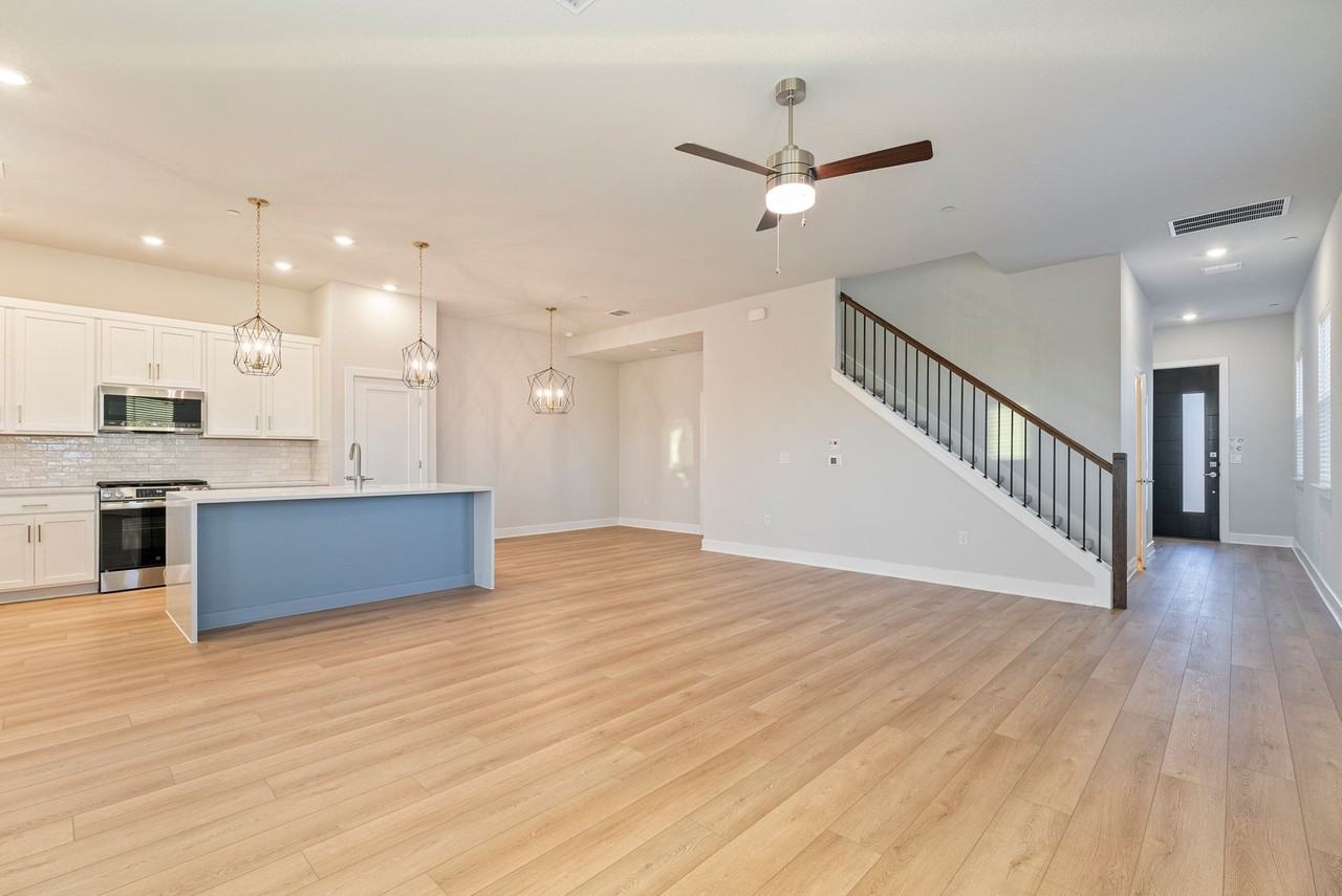 1057 Brickell Loop - Photo 4 of 21