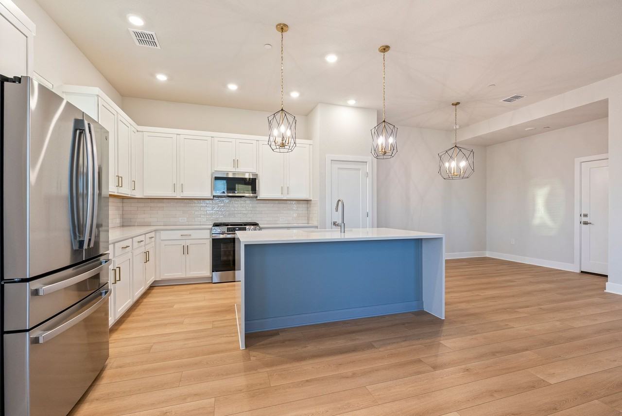 1057 Brickell Loop - Photo 5 of 21