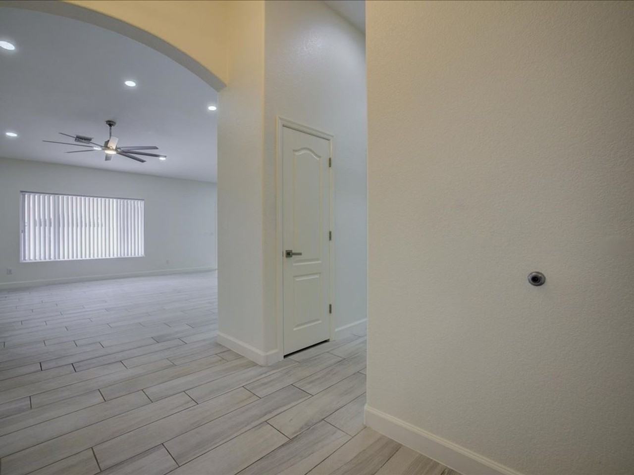 8658 E Louhelen Way - Photo 3 of 25