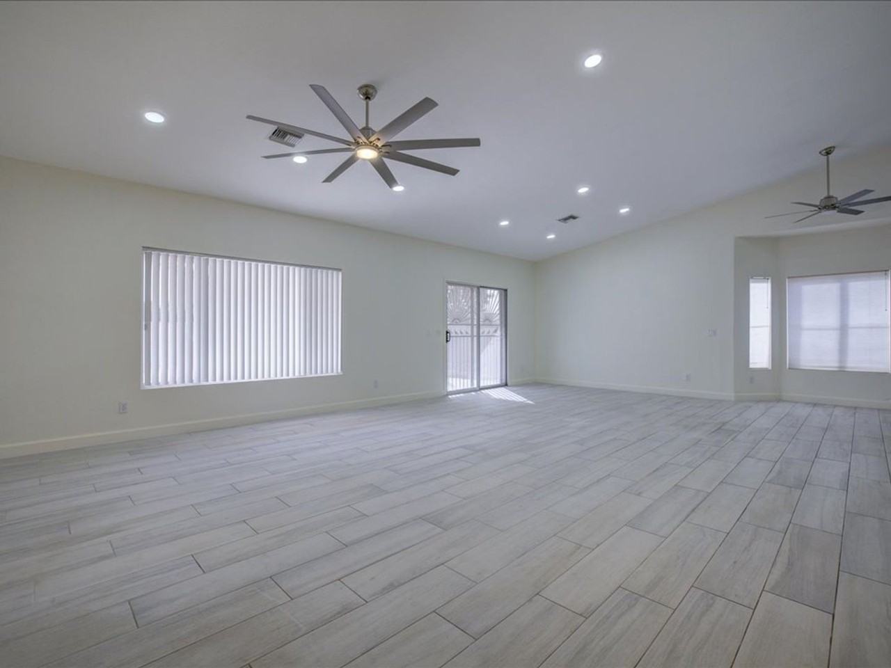 8658 E Louhelen Way - Photo 4 of 25