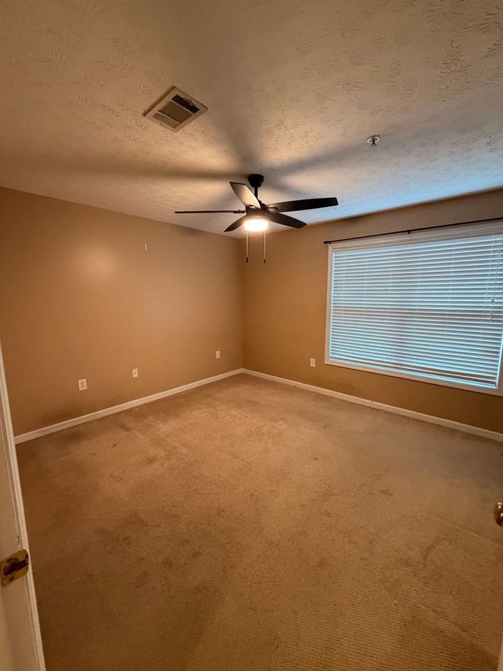 1114 S College St #6-102 - Photo 5 of 13