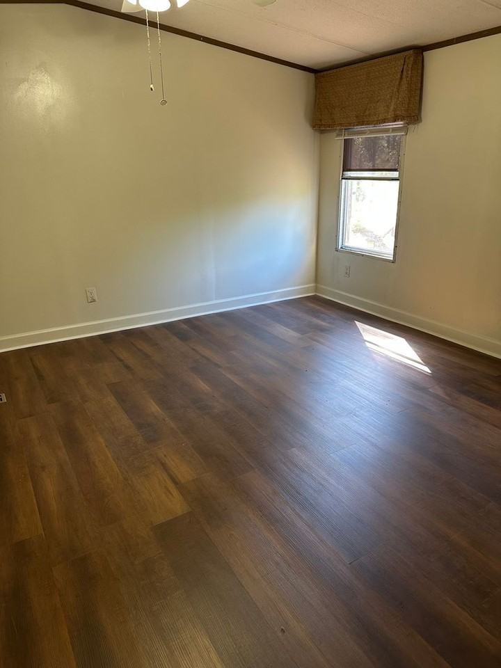 1821 Fort Dale Rd #18 - Photo 6 of 17