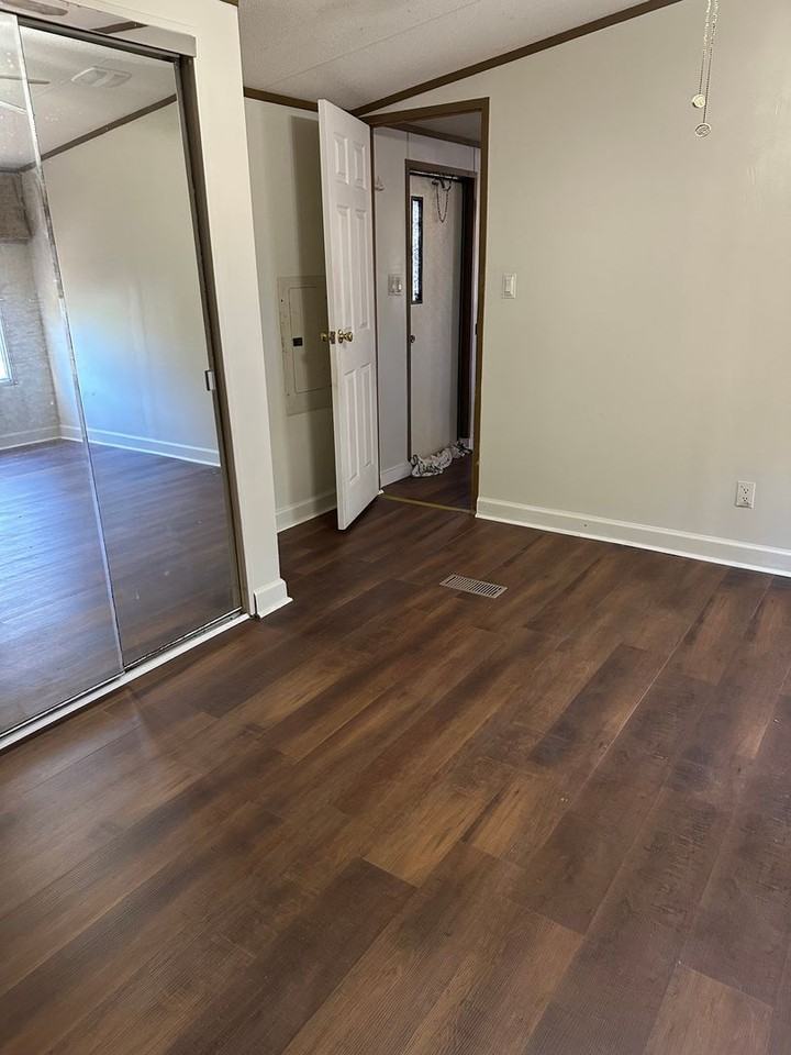 1821 Fort Dale Rd #18 - Photo 7 of 17