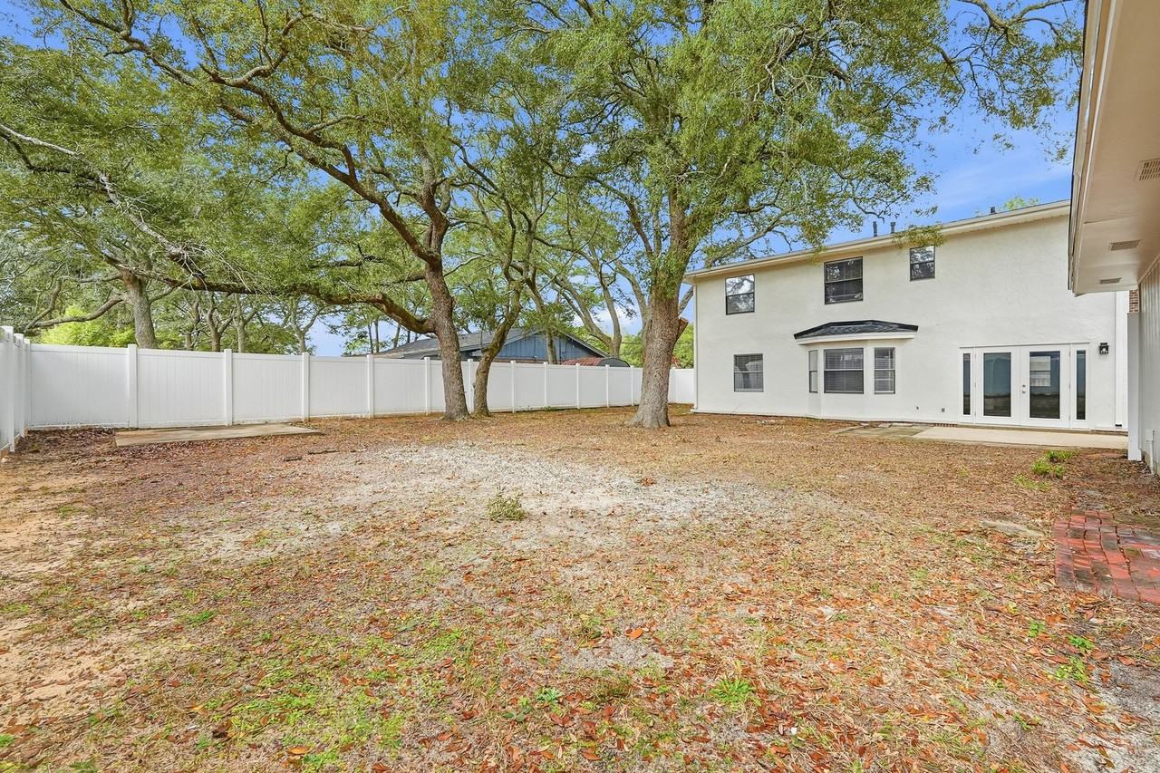 120 Dyer St - Photo 7 of 50