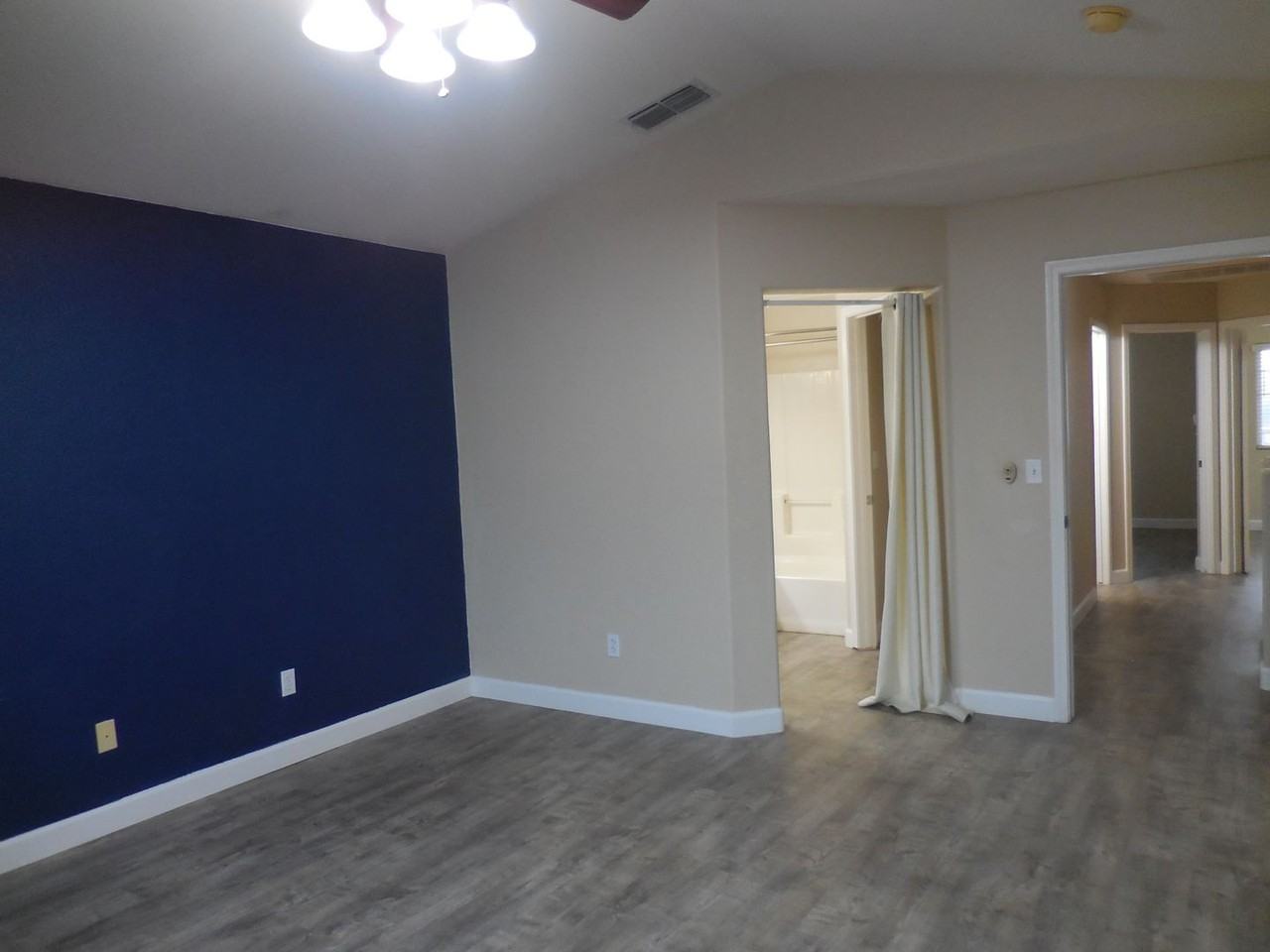 1048 Freshwater Ct - Photo 6 of 20