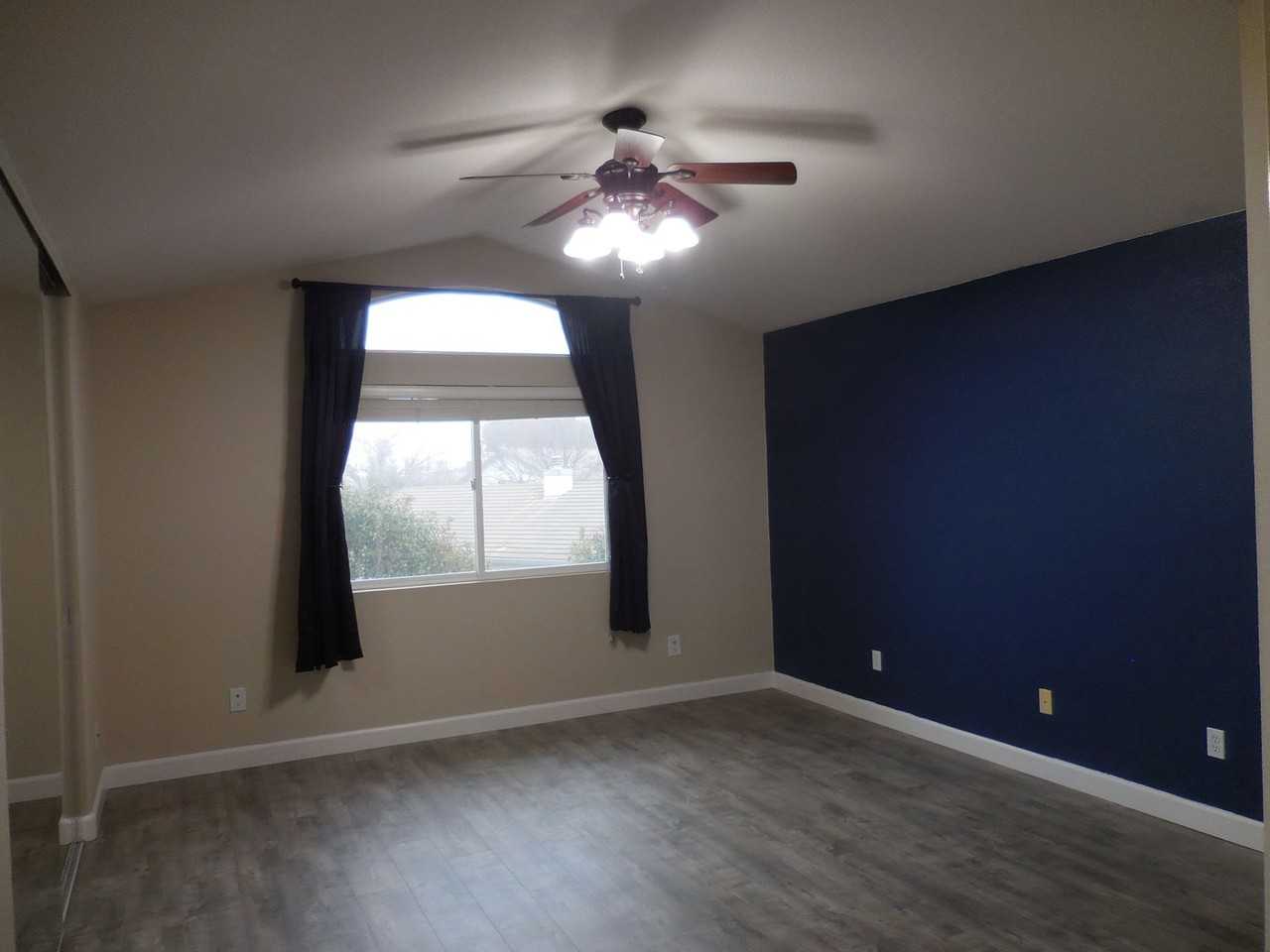 1048 Freshwater Ct - Photo 7 of 20