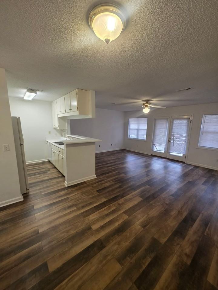 203 Woodrun Dr - Photo 5 of 16