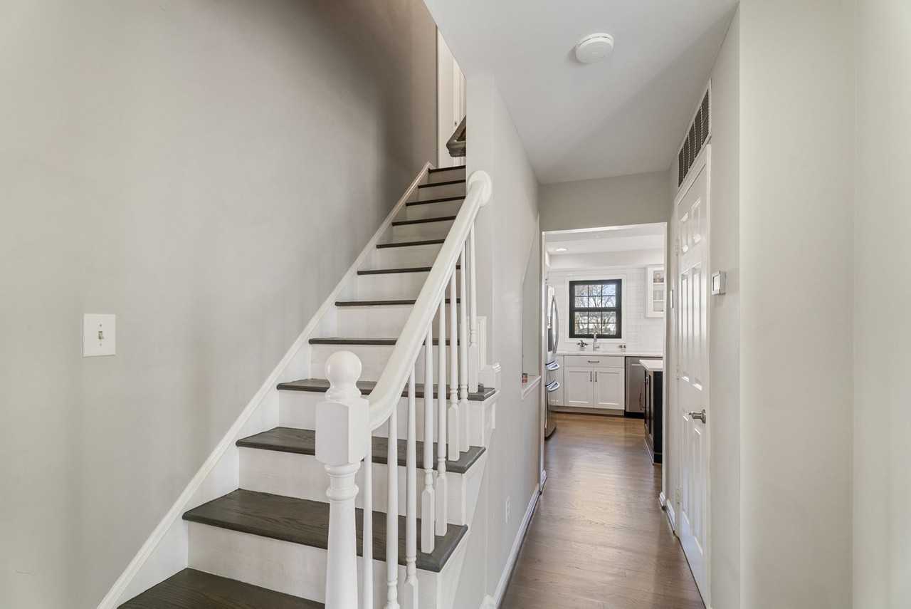 3100 Franklin St - Photo 4 of 50