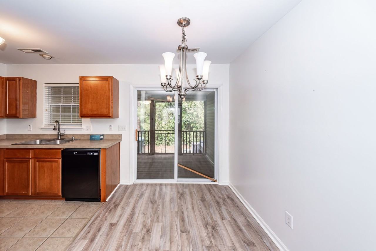 444 Doane Way - Photo 7 of 25