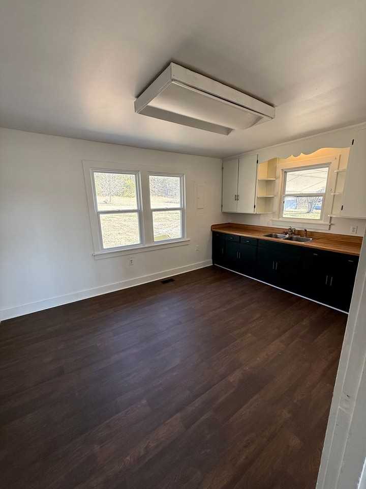 182 Tom Graham Rd - Photo 4 of 13