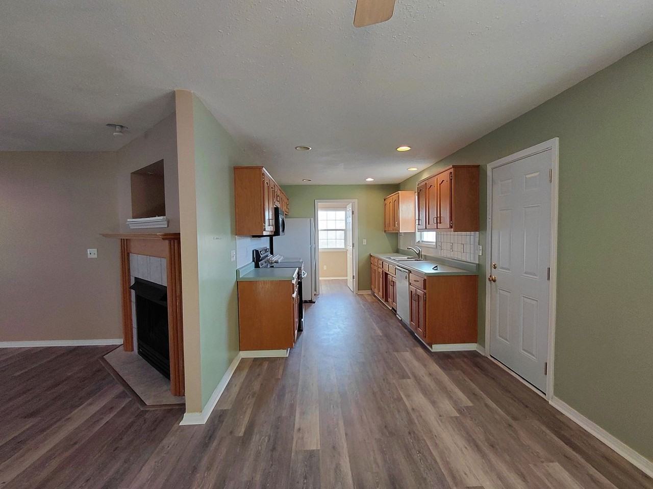 19735 Stirrup Ln - Photo 7 of 15