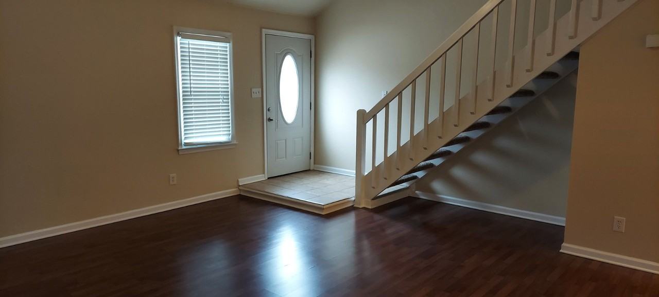 1540 Gallery Ave - Photo 2 of 20