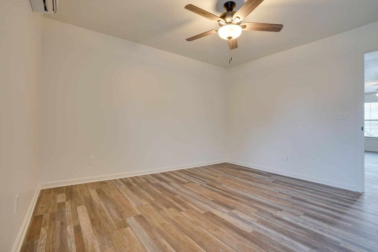 4574 Lafayette Rd A - Photo 6 of 15