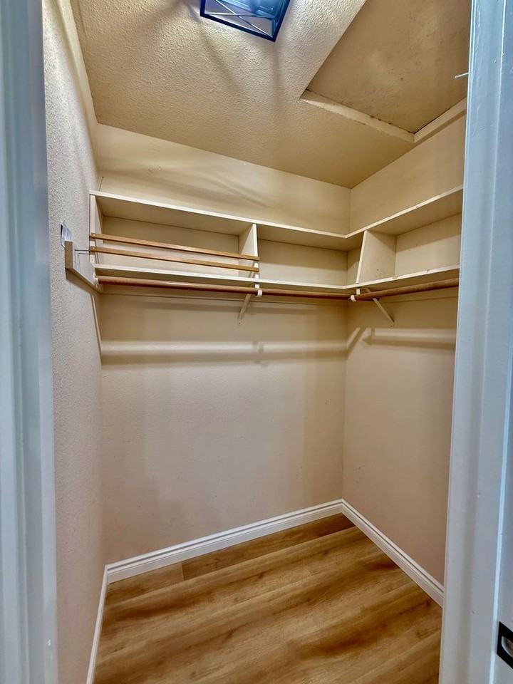 7150 Bell River Way - Photo 2 of 34