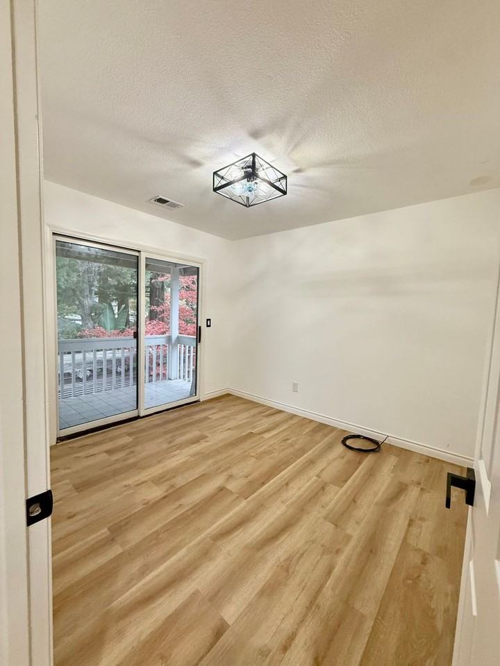 7150 Bell River Way - Photo 7 of 34