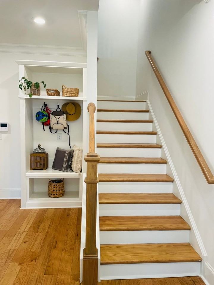 2028 Cortland Rd - Photo 4 of 32