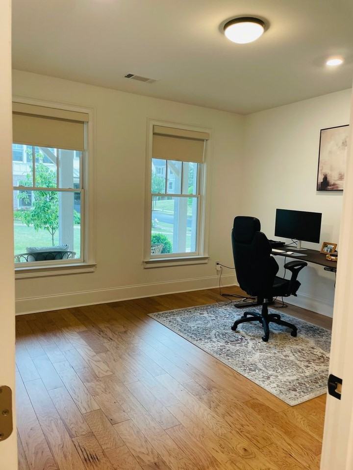 2028 Cortland Rd - Photo 5 of 32