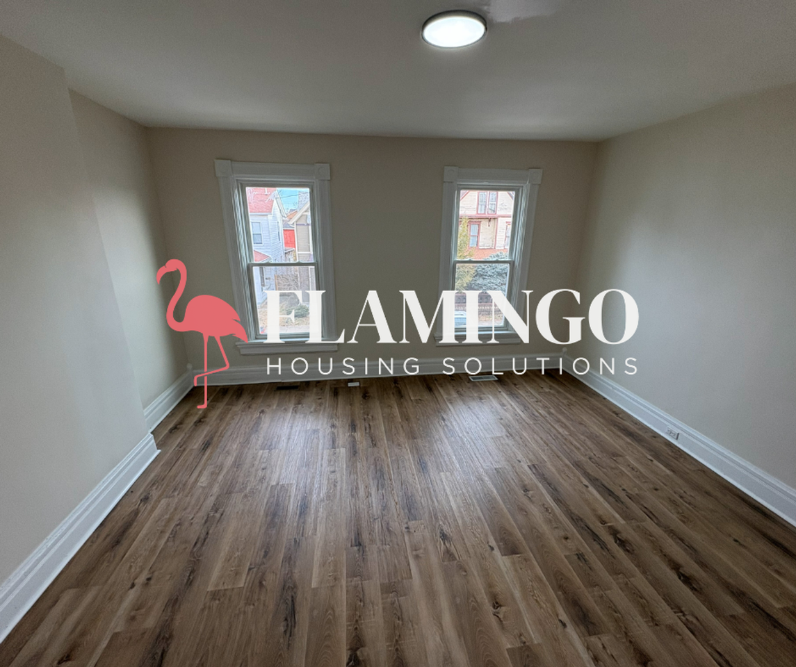 33 Perrine St - Photo 7 of 22