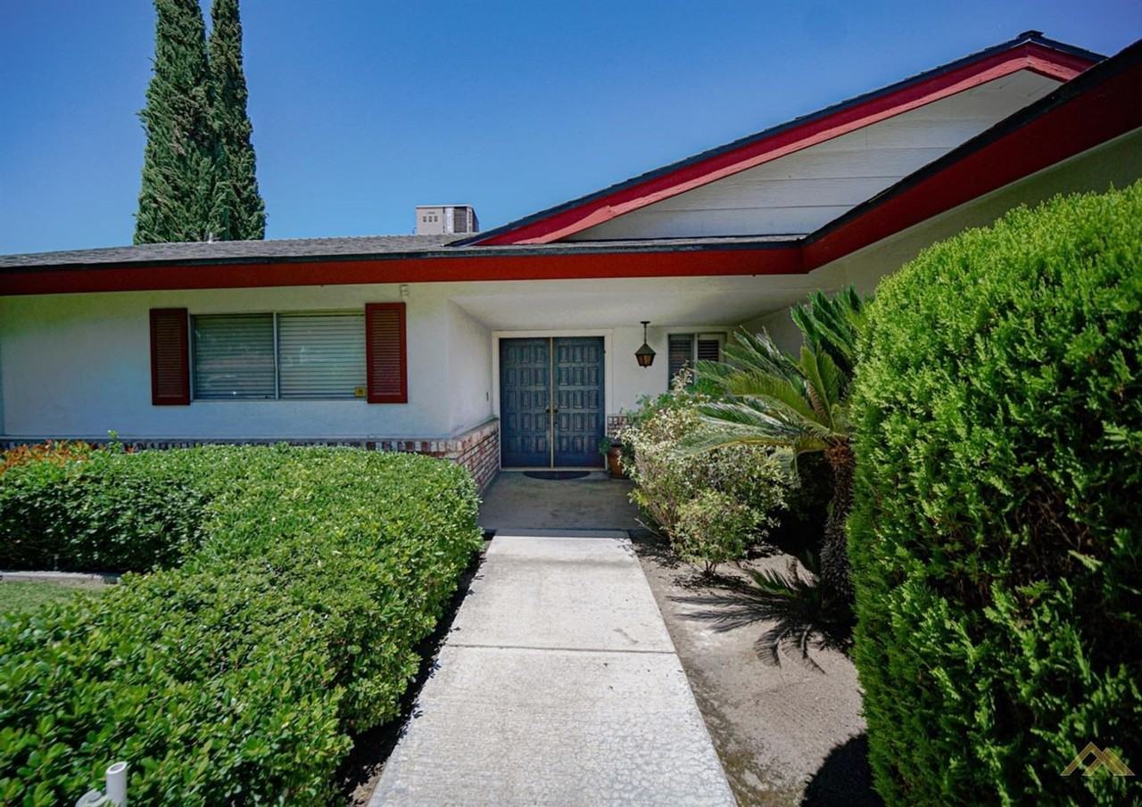 6412 Manchester Ln - Photo 3 of 4