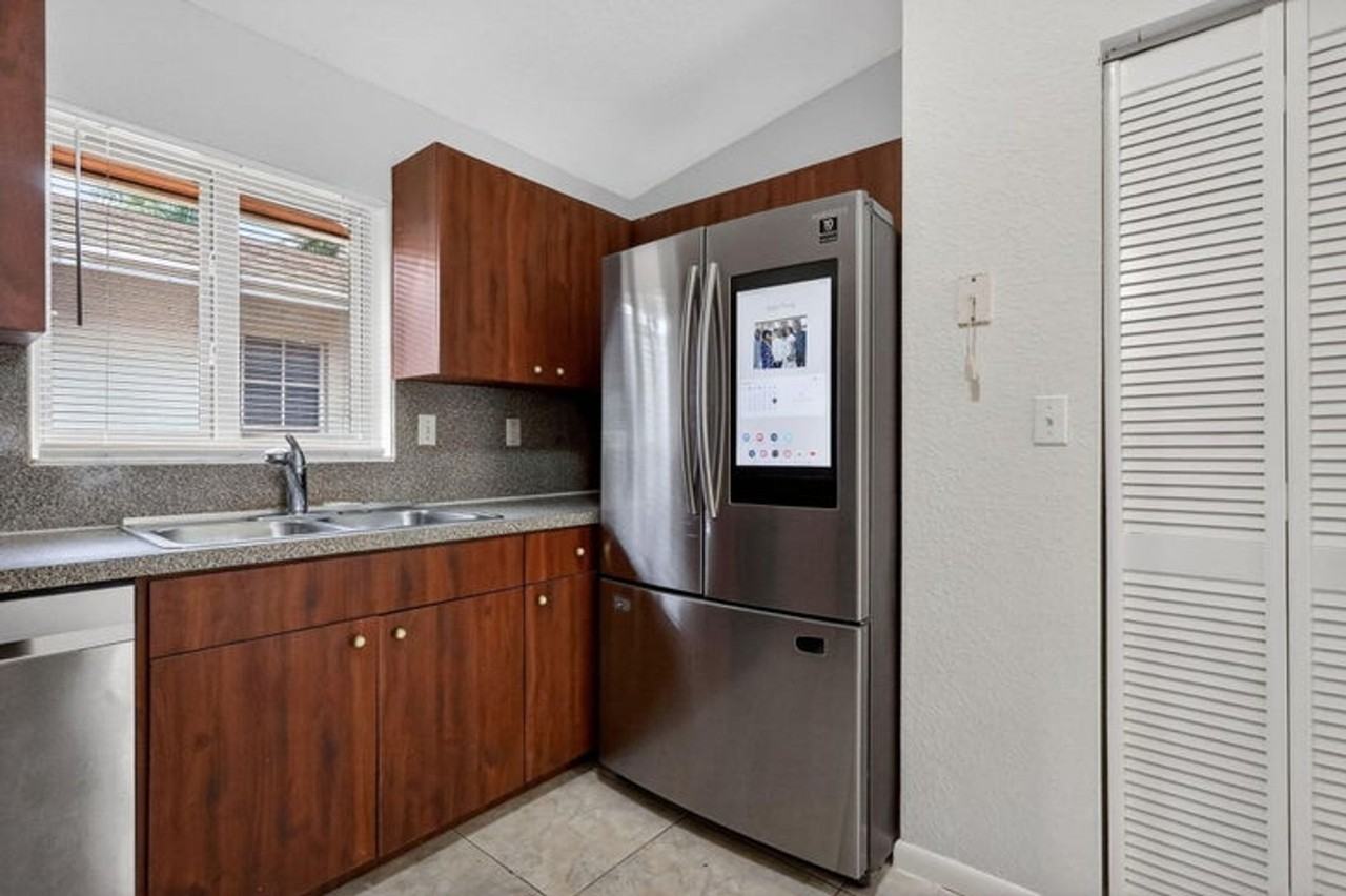 2208 Evans St - Photo 2 of 27