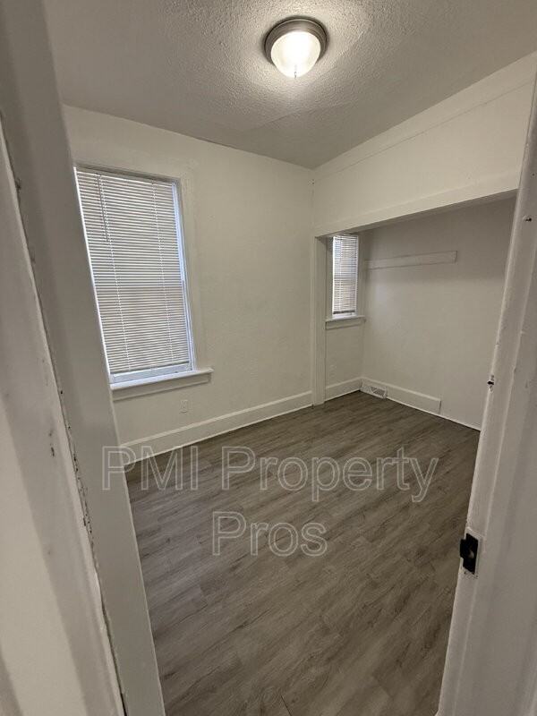 2630 N 24th Pl - Photo 5 of 11