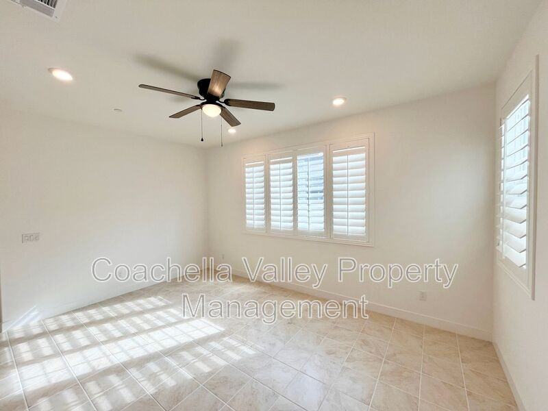 76279 Cambridge Dr - Photo 5 of 42