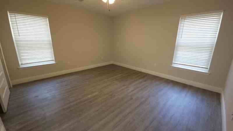 9093 N Peachtree Way - Photo 6 of 9