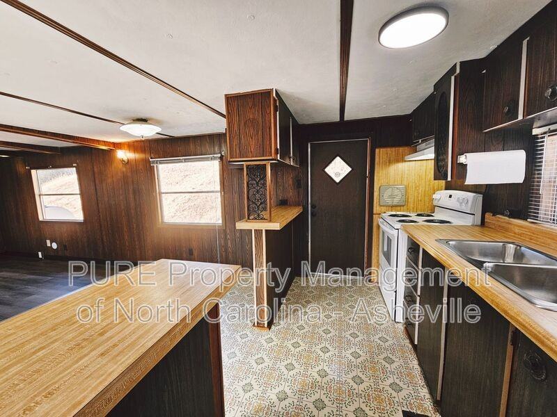 59 Magic Dr - Photo 6 of 18