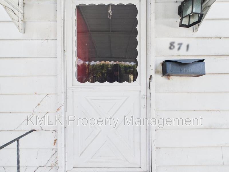 871 Kennebec Ave - Photo 6 of 32