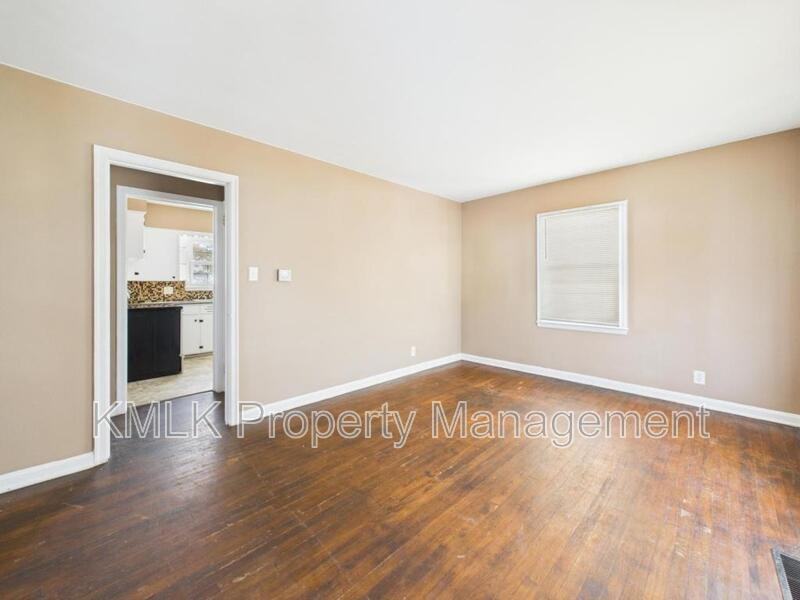 871 Kennebec Ave - Photo 7 of 32